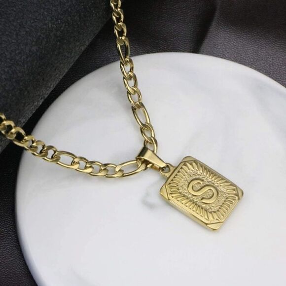 Unisex Gold Initial Block Letter Chain Necklace - Picture 3 of 10
